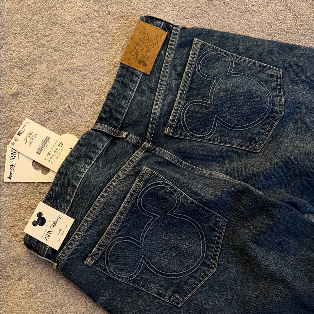 Zara women Dark Blue Straight Jeans with Mickey Stitching